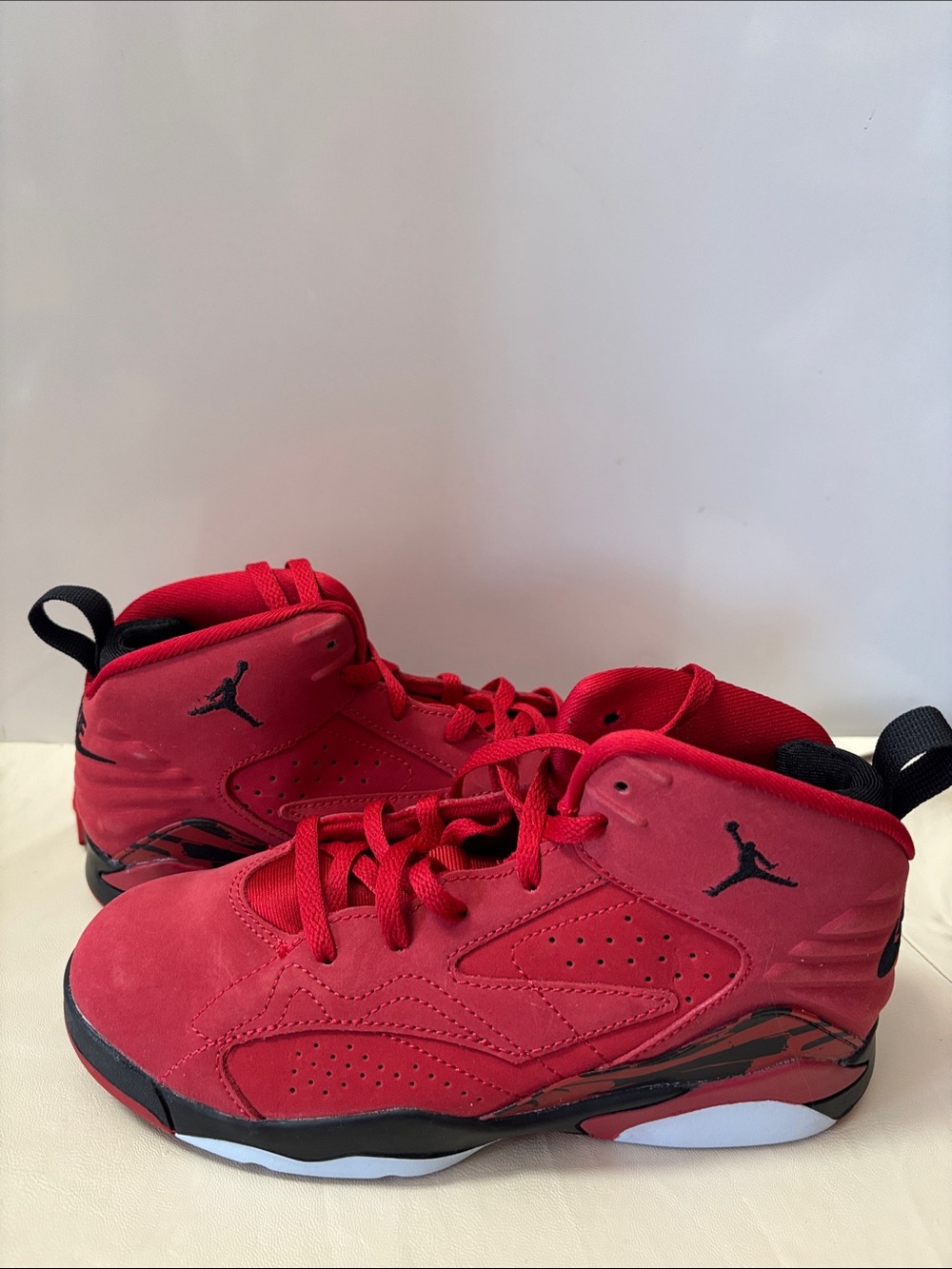Jordan MVP High red  High-Top youth Sneakers size 3 New without box